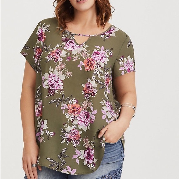 torrid Tops - Torrid green floral keyhole top